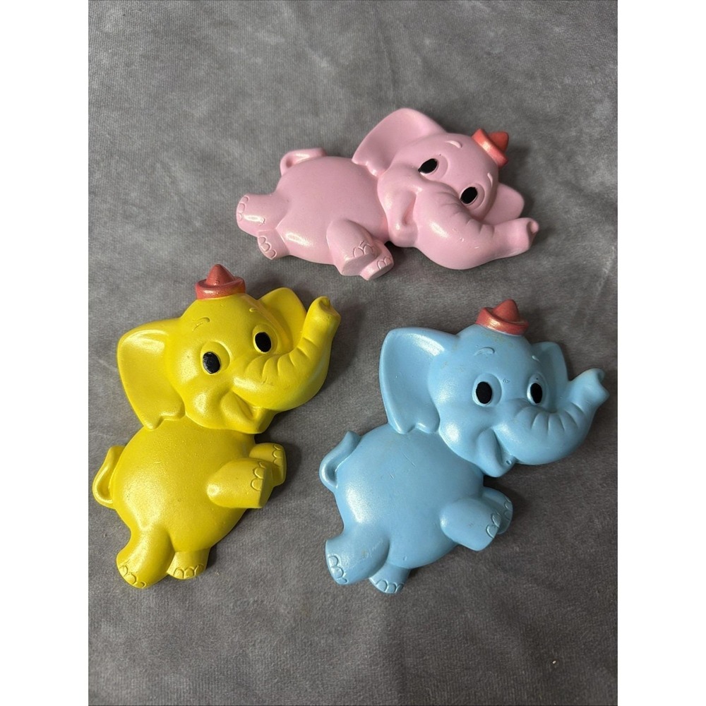 Rare VTG 1972 Miller Studio Inc.  Chalkware Baby Elephants Pearl Coloring Pastel